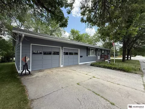 808 N Cherry St, Valentine, NE 69201