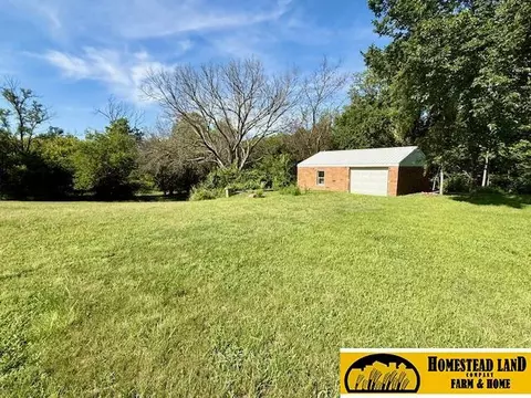 1327 Tilden St, Fairbury, NE 68352