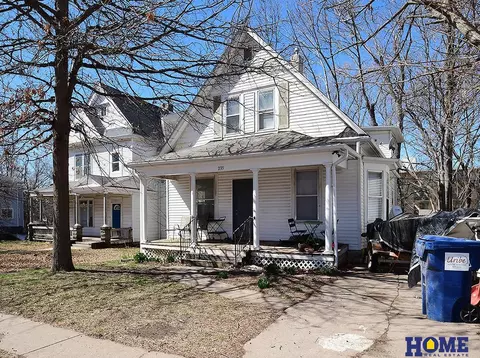 235 S 26th St, Lincoln, NE 68510