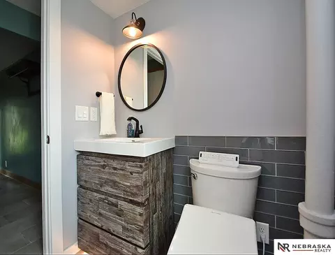 Bath - 13620 Wright St, Omaha, NE 68144 photo 4 of 4