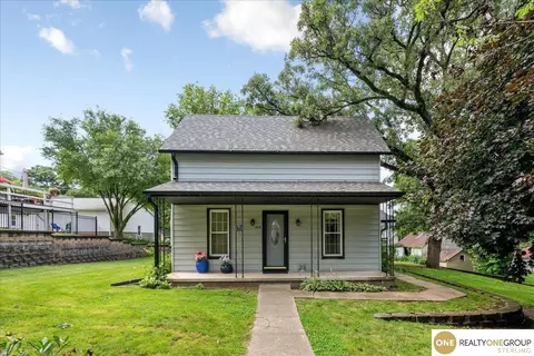 609 Linden St, Oakland, IA 51560