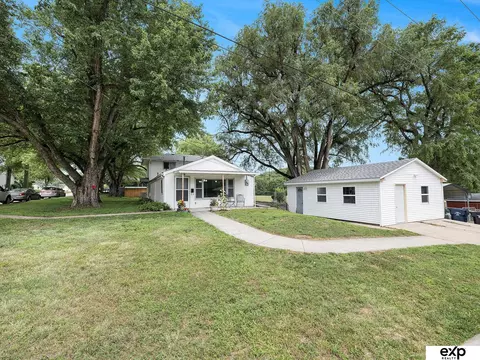 200 E P St, Weeping Water, NE 68463