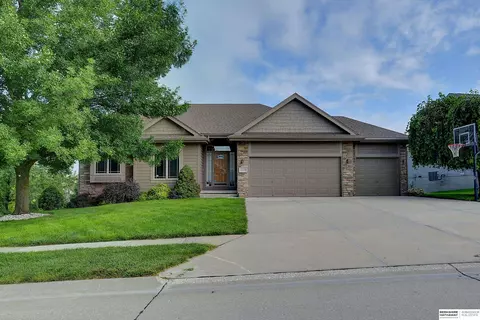 21308 Lincoln Blvd, Gretna, NE 68028