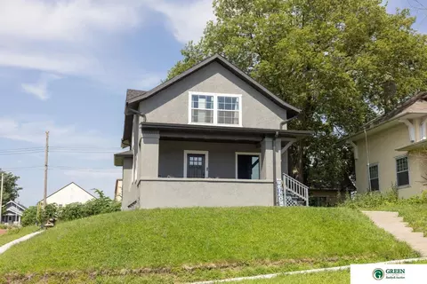 1303 N Grant Ave, York, NE 68467