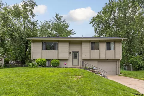 31 Cypress St, Yutan, NE 68073