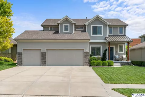 207 S 197th St, Omaha, NE 68022