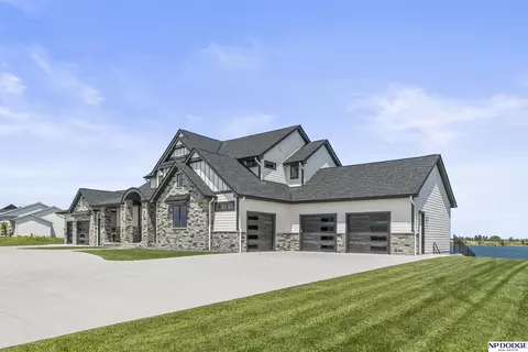 3224 Bryan Shore Dr, Fremont, NE 68025