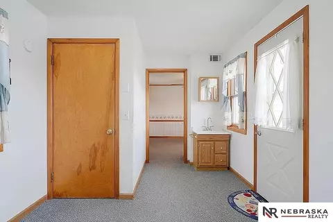 Entry Way - 18606 Cornish Rd, Springfield, NE 68059 photo 2 of 3