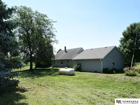 Exterior - 18606 Cornish Rd, Springfield, NE 68059 photo 8 of 13