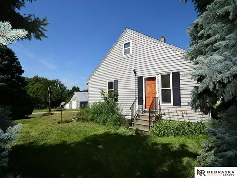 Exterior - 18606 Cornish Rd, Springfield, NE 68059 photo 11 of 13