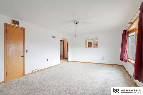 Living - 18606 Cornish Rd, Springfield, NE 68059 photo 4 of 4