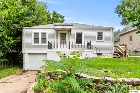 4558 Charles St, Omaha, NE 68104
