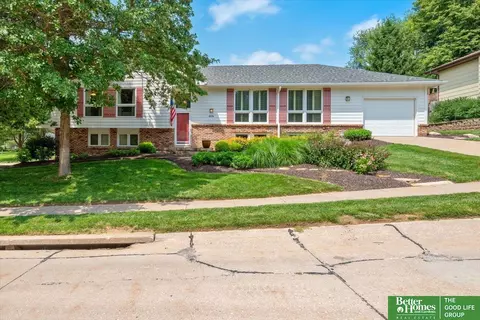 4306 Mccarty Dr, Bellevue, NE 68123