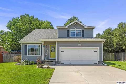 20055 Cleveland St, Elkhorn, NE 68022