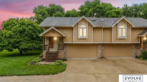 514 Kayleen Dr, Bellevue, NE 68005