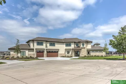 5512 N 290 Cir, Valley, NE 68064