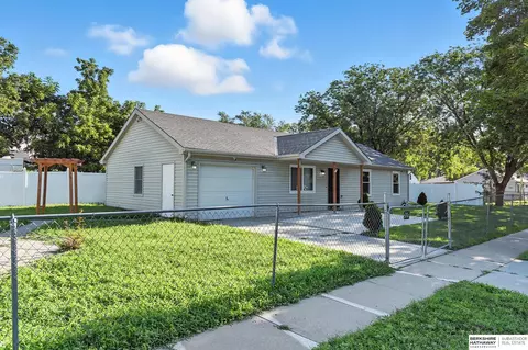 2330 Potter St, Lincoln, NE 68503