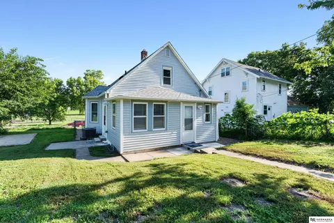 4228 Ames Ave, Omaha, NE 68111