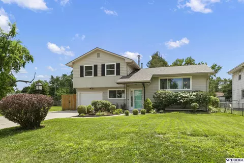 8331 Cuming St, Omaha, NE 68114
