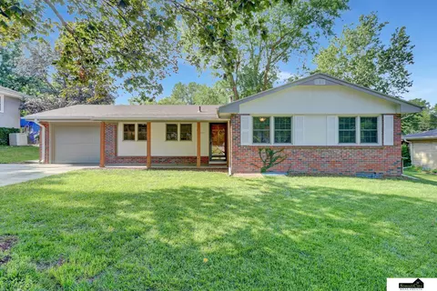 2547 Woods Blvd, Lincoln, NE 68502