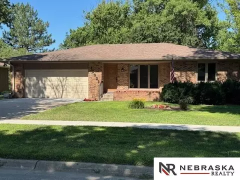 10021 N 143rd St, Waverly, NE 68462