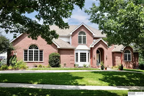 4021 S 173rd Cir, Omaha, NE 68130