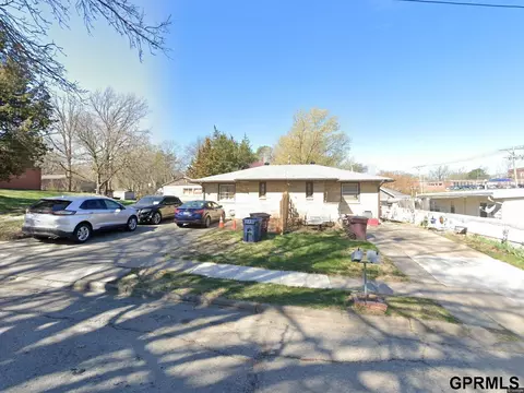 411 S 415 S 50th St, Lincoln, NE 68510