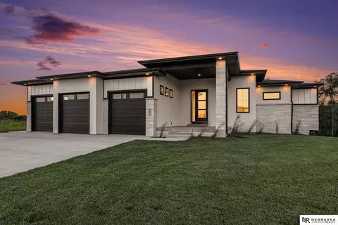 9423 S 86th St, Lincoln, NE 68526