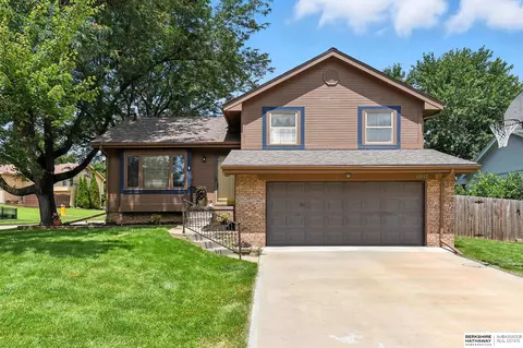 12112 Binney St, Omaha, NE 68164