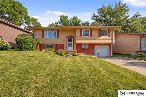 13924 Jefferson Cir, Omaha, NE 68137