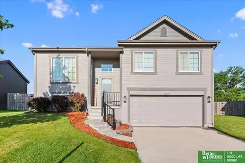 19630 R St, Omaha, NE 68135