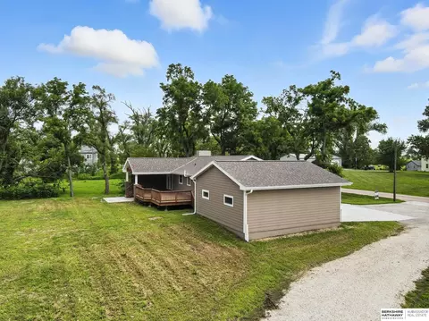 Exterior - 1244 S 258th St, Waterloo, NE 68069 photo 5 of 22