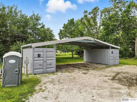 Exterior - 1244 S 258th St, Waterloo, NE 68069 photo 3 of 22