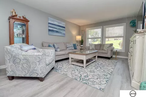 4000 S 56th St #111B, Lincoln, NE 68506