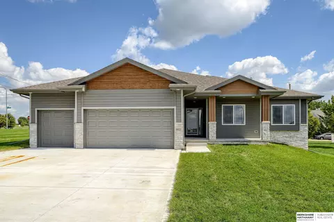 6021 N 168th Ave, Omaha, NE 68116