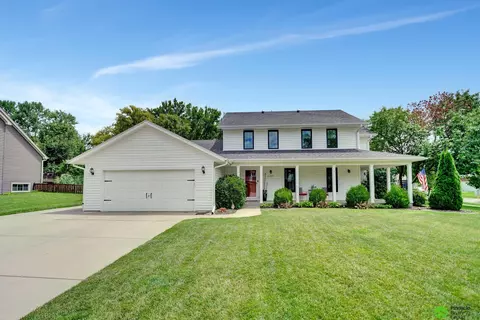4301 Birch Hollow Dr, Lincoln, NE 68516