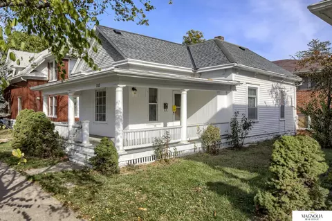 1112 S 23 St, Lincoln, NE 68502