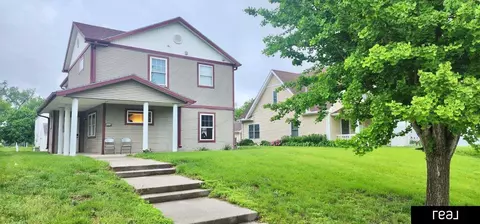 525 Village Ave, Lincoln, NE 68503
