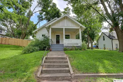 109 N Molley St, Bennington, NE 68007