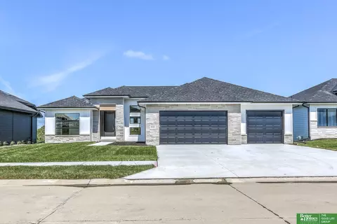 5510 N 213th Ave, Elkhorn, NE 68022