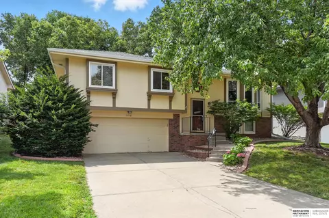 3718 S 153rd St, Omaha, NE 68144