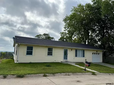 716 N 3rd St N, Nebraska City, NE 68410
