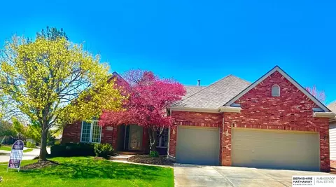 1322 S 180th Plz, Omaha, NE 68130