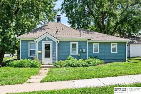 2917 N 66th St, Omaha, NE 68104