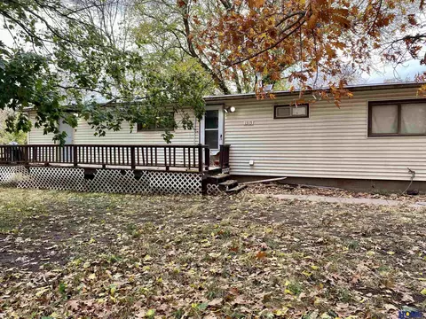 1315 Tuxedo Park Rd, Crete, NE 68333
