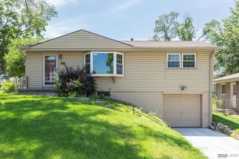 4525 Fort St, Omaha, NE 68104