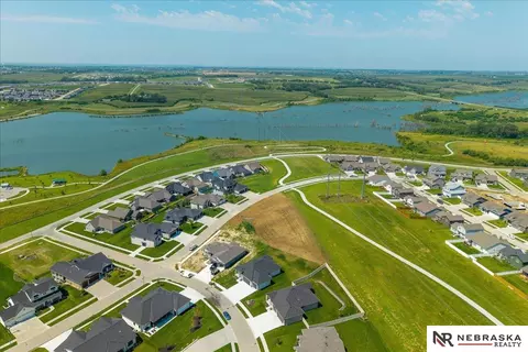 16886 Crown Point Ave, Omaha, NE 68116