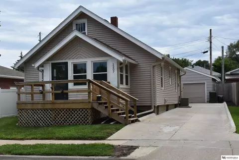 1207 Pawnee St, Lincoln, NE 68502