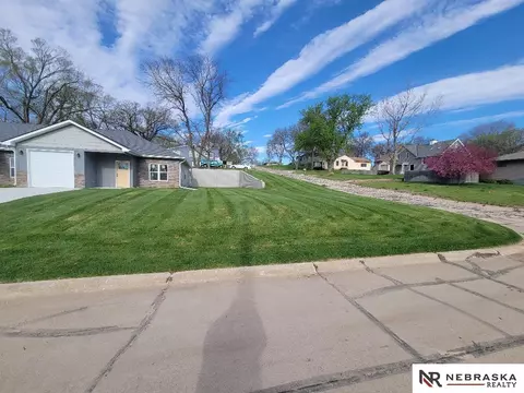 1283 N Spruce St, Wahoo, NE 68066