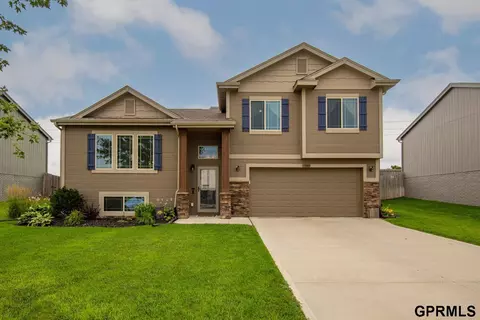 13809 S 42 Ave, Bellevue, NE 68123